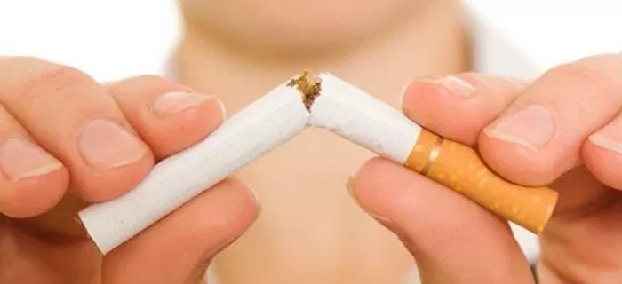 Os fumadores motivados para deixar de fumar são submetidos a uma consulta de cessação tabágica para uma intervenção personalizada e sucessiva até à cessação definitiva.